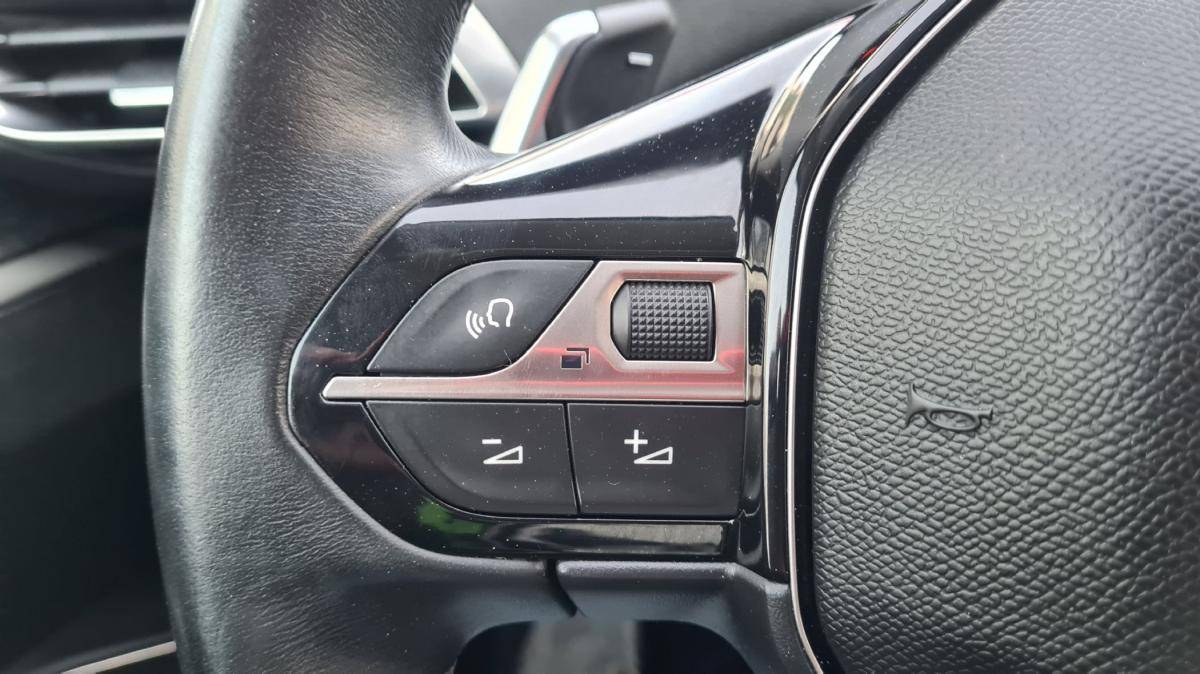 peugeot-5008-2018-diesel-1560cc