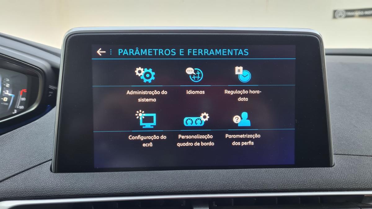peugeot-5008-2018-diesel-1560cc