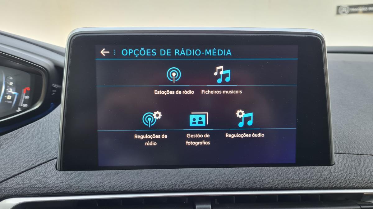 peugeot-5008-2018-diesel-1560cc