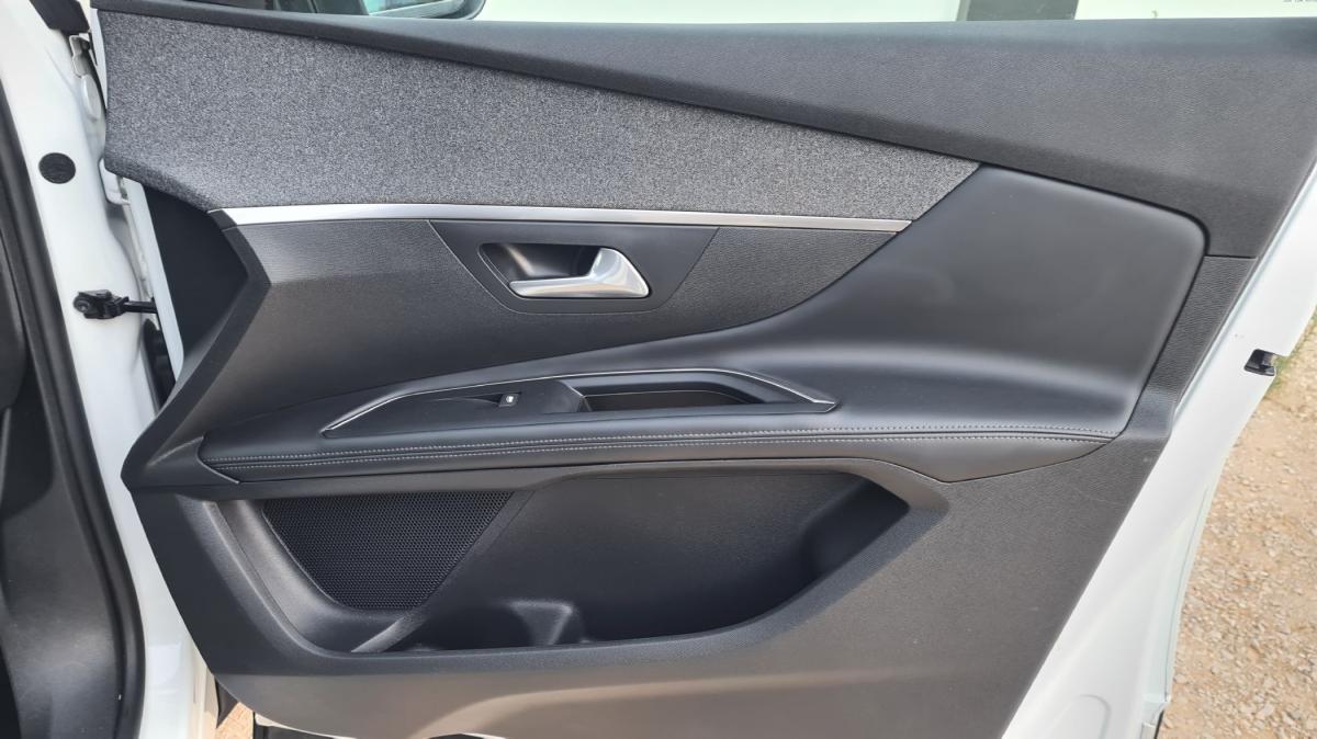 peugeot-5008-2018-diesel-1560cc