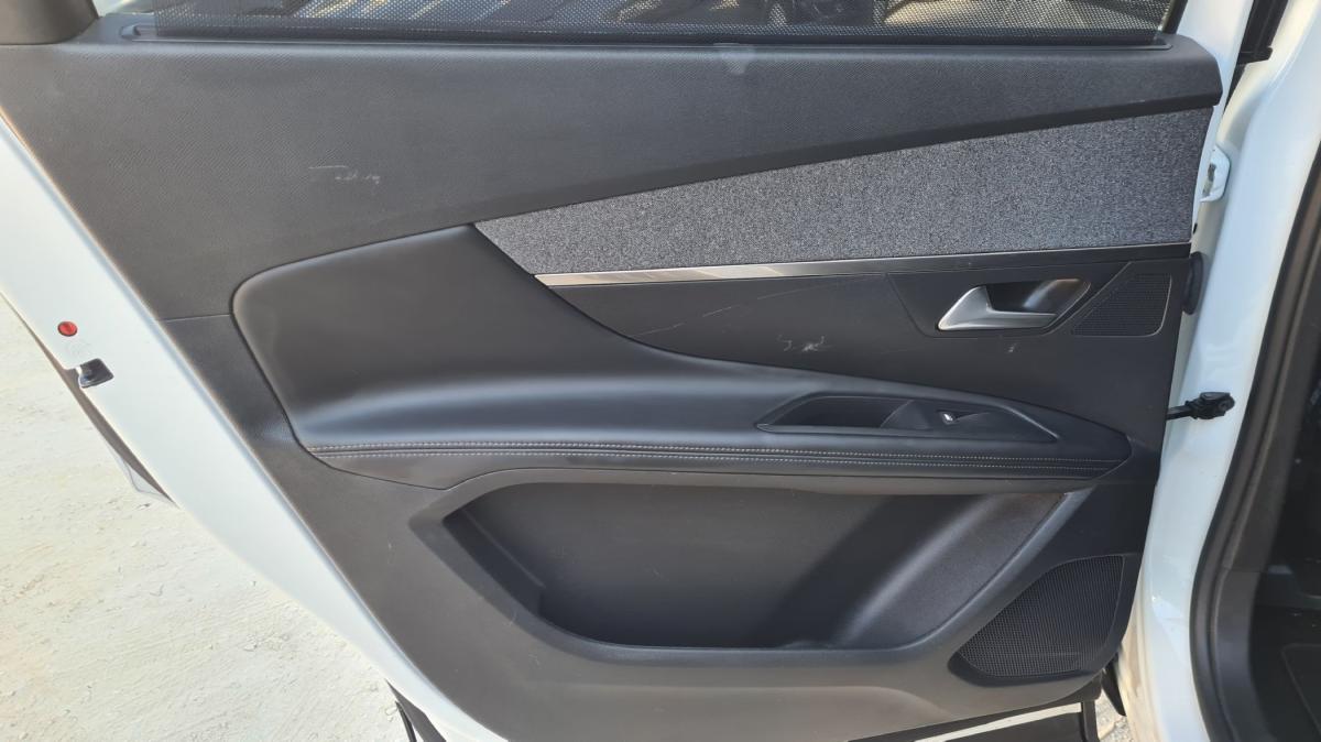 peugeot-5008-2018-diesel-1560cc