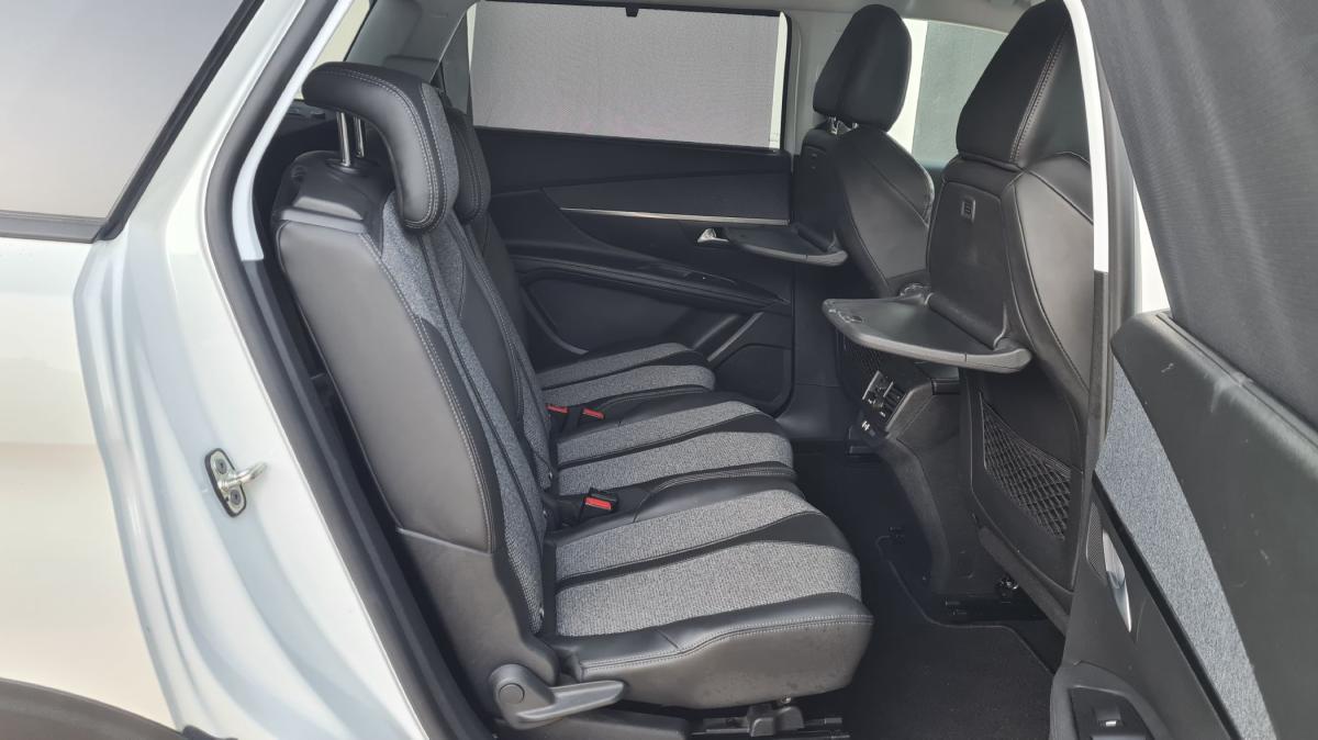peugeot-5008-2018-diesel-1560cc