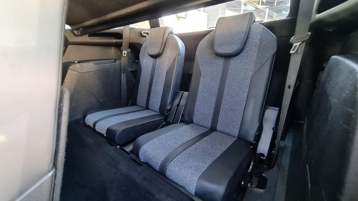 peugeot-5008-2018-diesel-1560cc