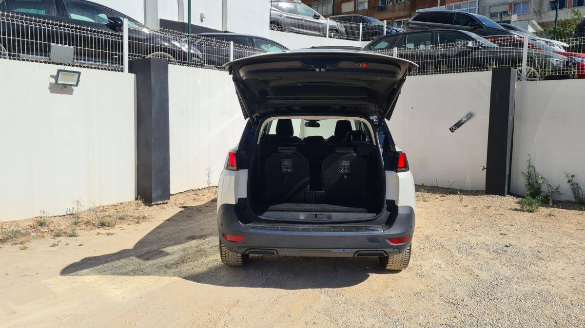 peugeot-5008-2018-diesel-1560cc