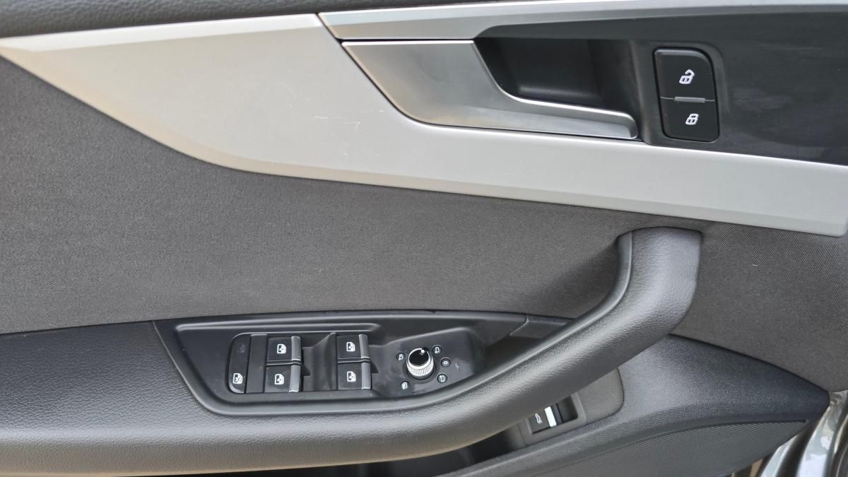 audi-a4-avant-2023-diesel-1968cc