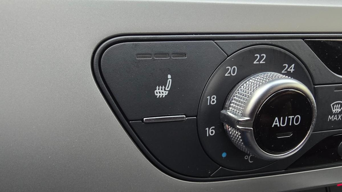 audi-a4-avant-2023-diesel-1968cc