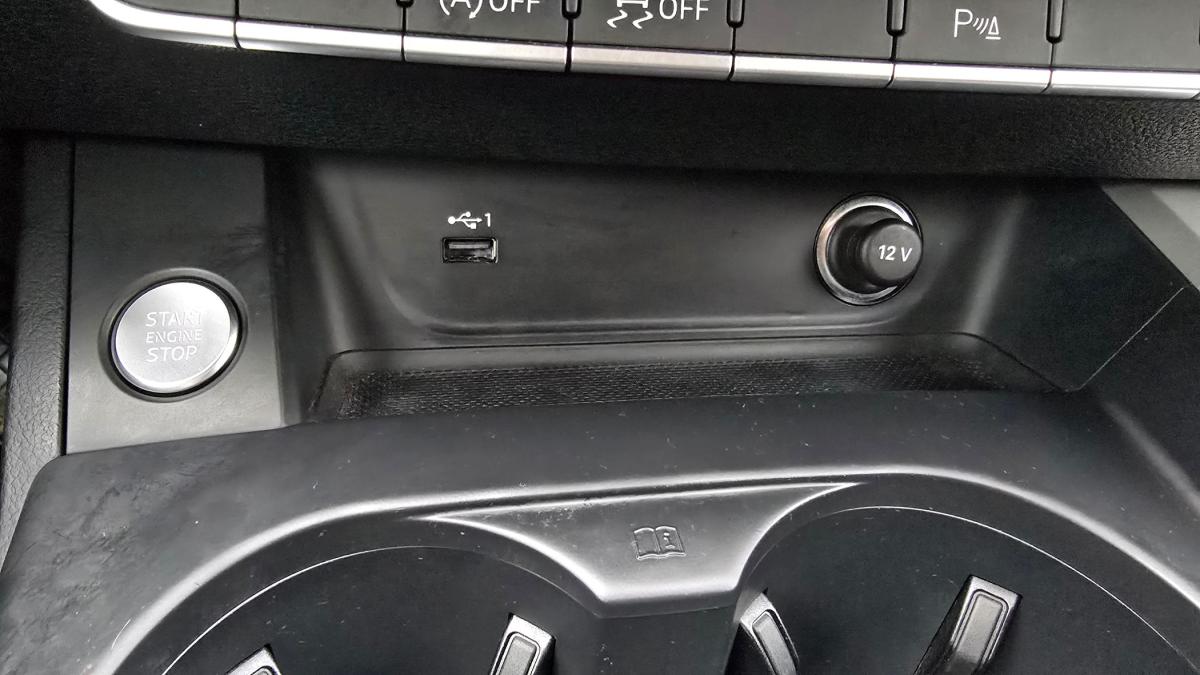 audi-a4-avant-2023-diesel-1968cc
