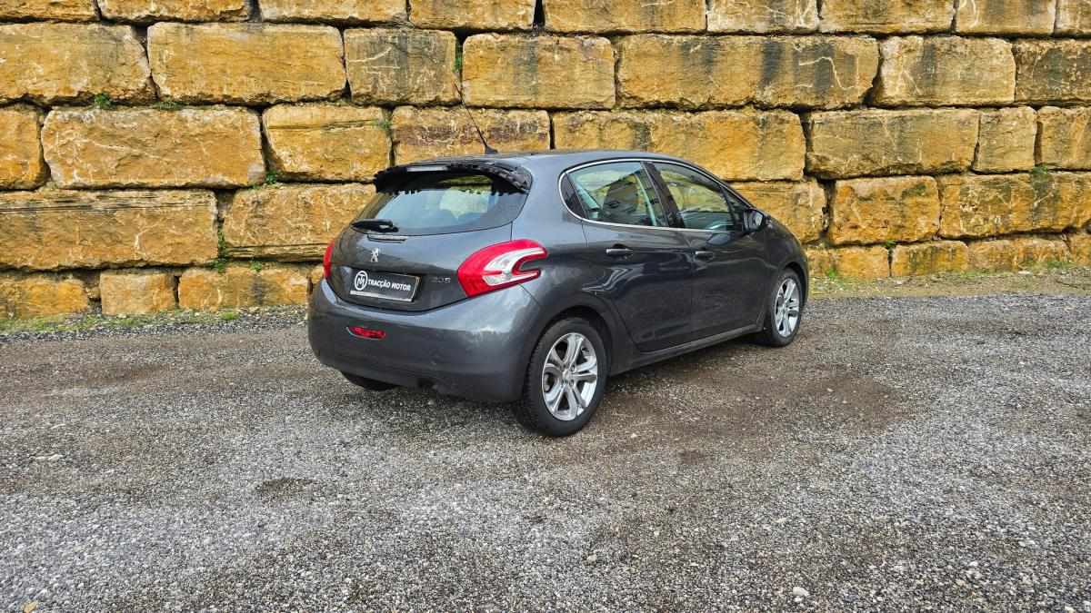 peugeot-208-2015-diesel-1560cc