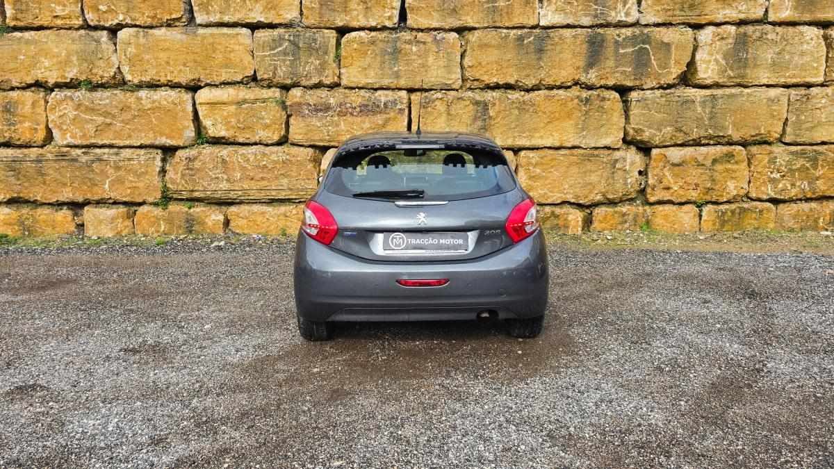 peugeot-208-2015-diesel-1560cc