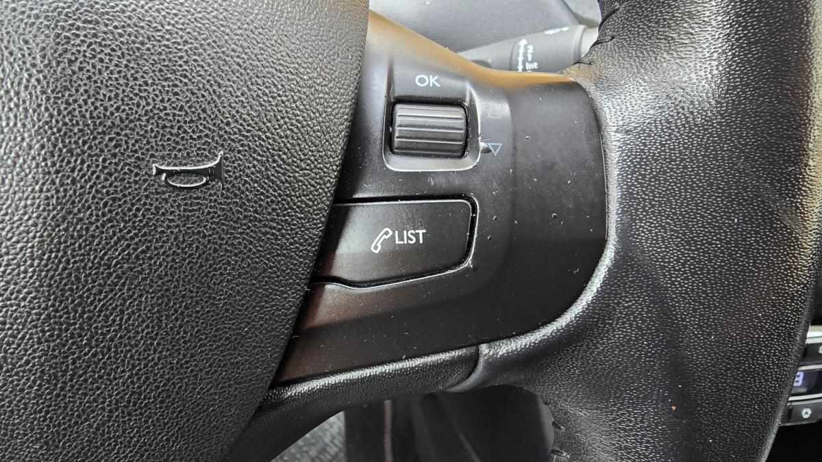 peugeot-208-2015-diesel-1560cc