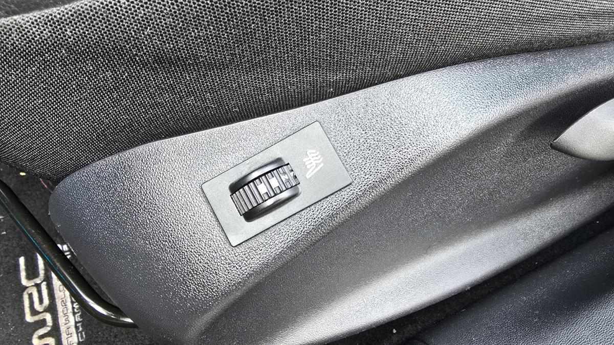 peugeot-208-2015-diesel-1560cc