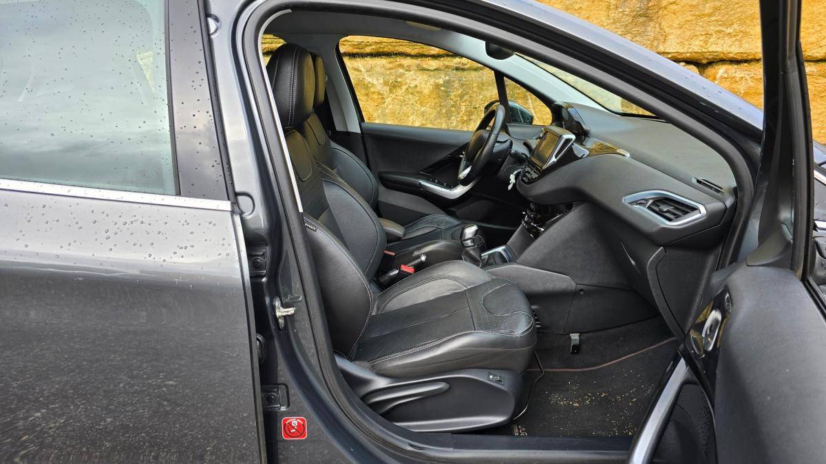 peugeot-208-2015-diesel-1560cc