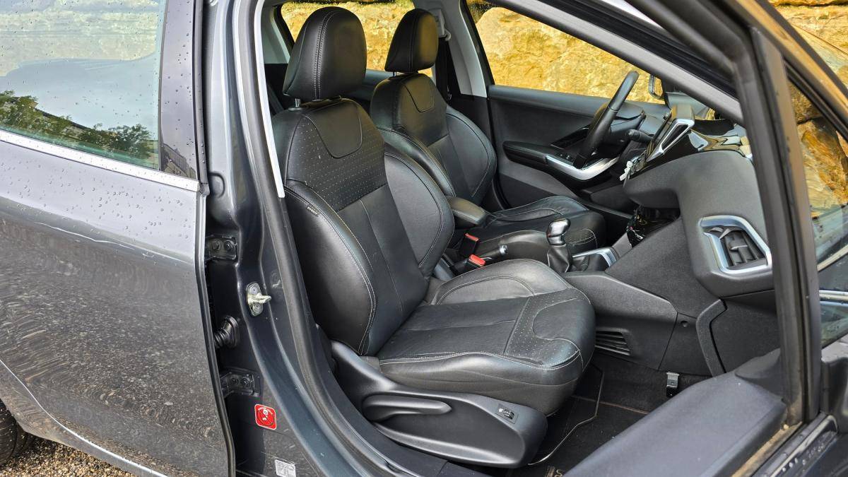 peugeot-208-2015-diesel-1560cc