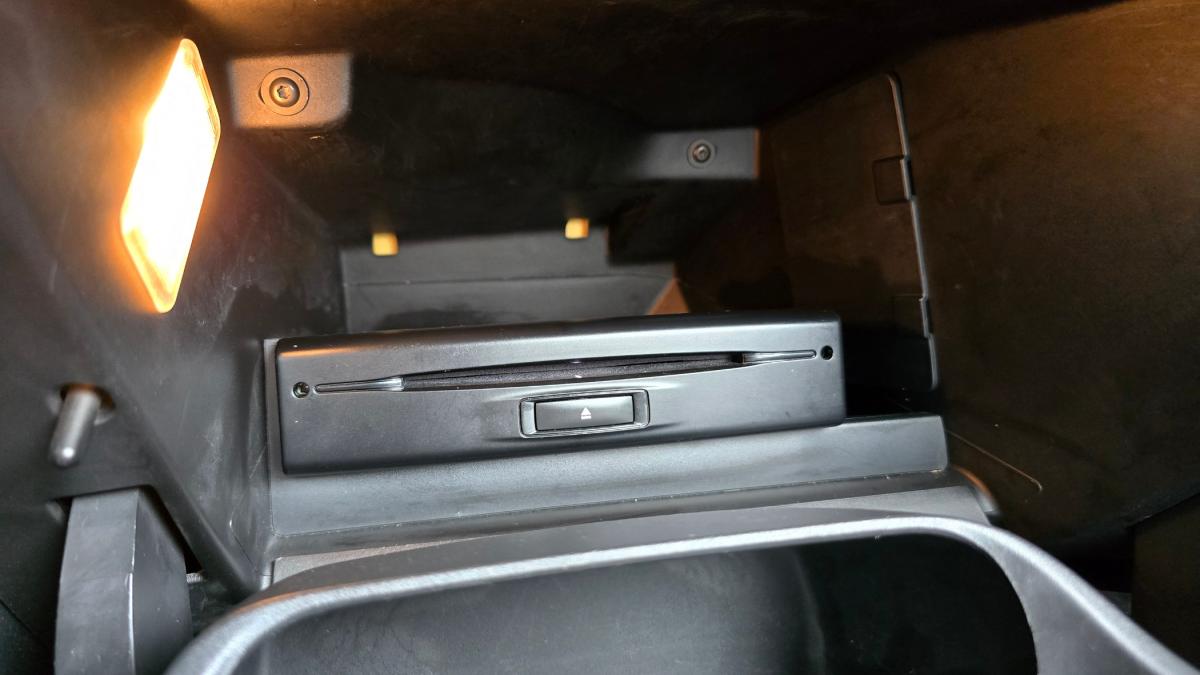 peugeot-208-2015-diesel-1560cc