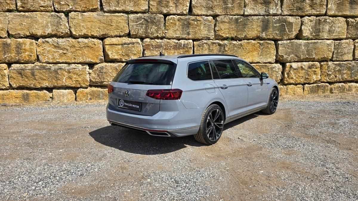 volkswagen-passat-variant-2022-hibrido-a-gasolina-1395cc