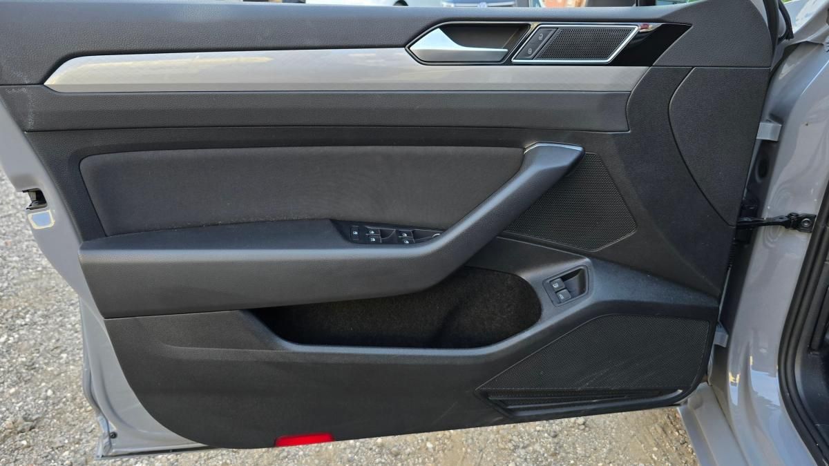 volkswagen-passat-variant-2022-hibrido-a-gasolina-1395cc