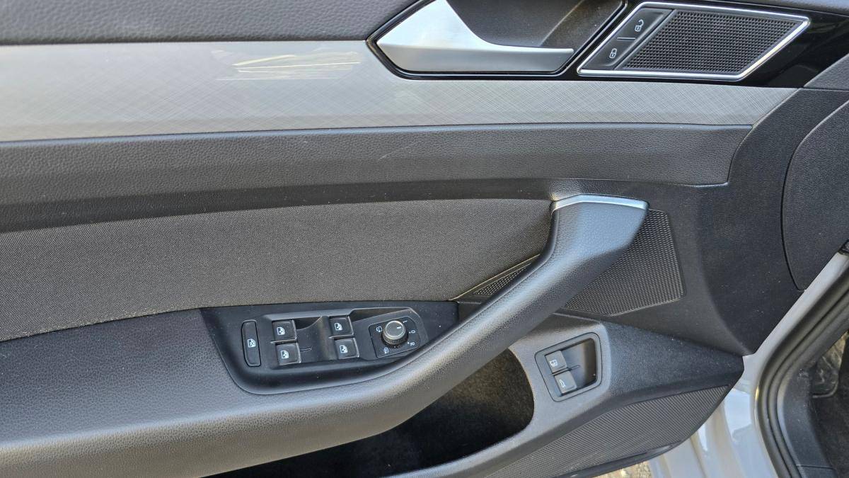 volkswagen-passat-variant-2022-hibrido-a-gasolina-1395cc