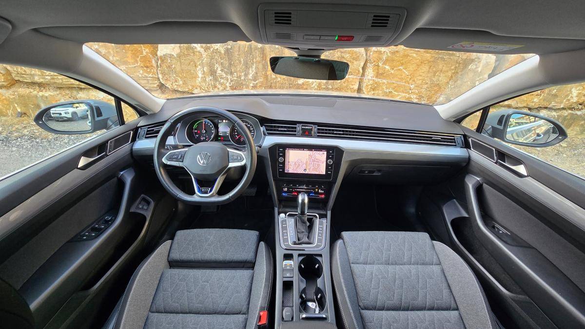 volkswagen-passat-variant-2022-hibrido-a-gasolina-1395cc