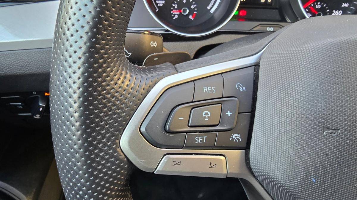 volkswagen-passat-variant-2022-hibrido-a-gasolina-1395cc