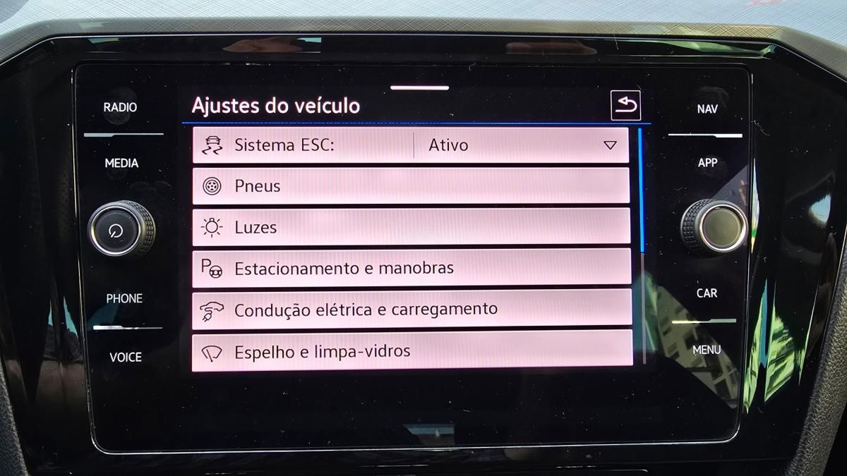 volkswagen-passat-variant-2022-hibrido-a-gasolina-1395cc