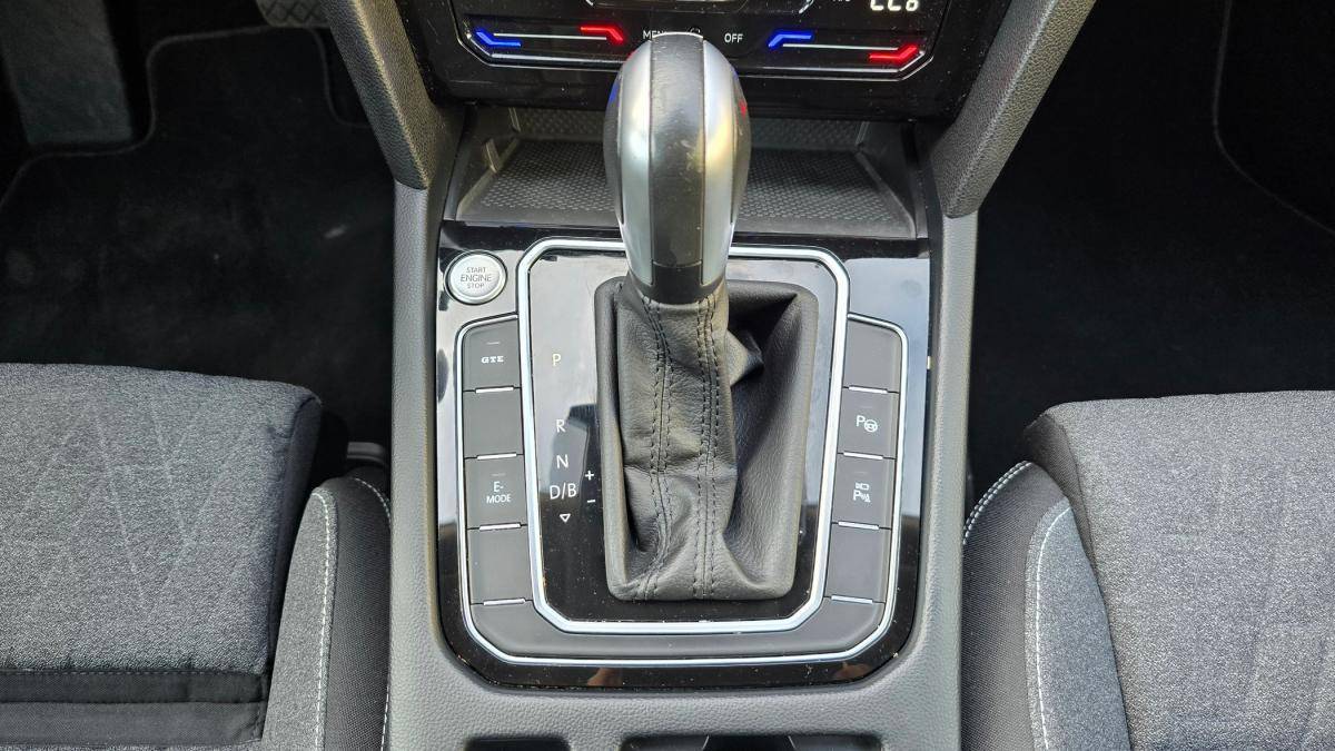volkswagen-passat-variant-2022-hibrido-a-gasolina-1395cc