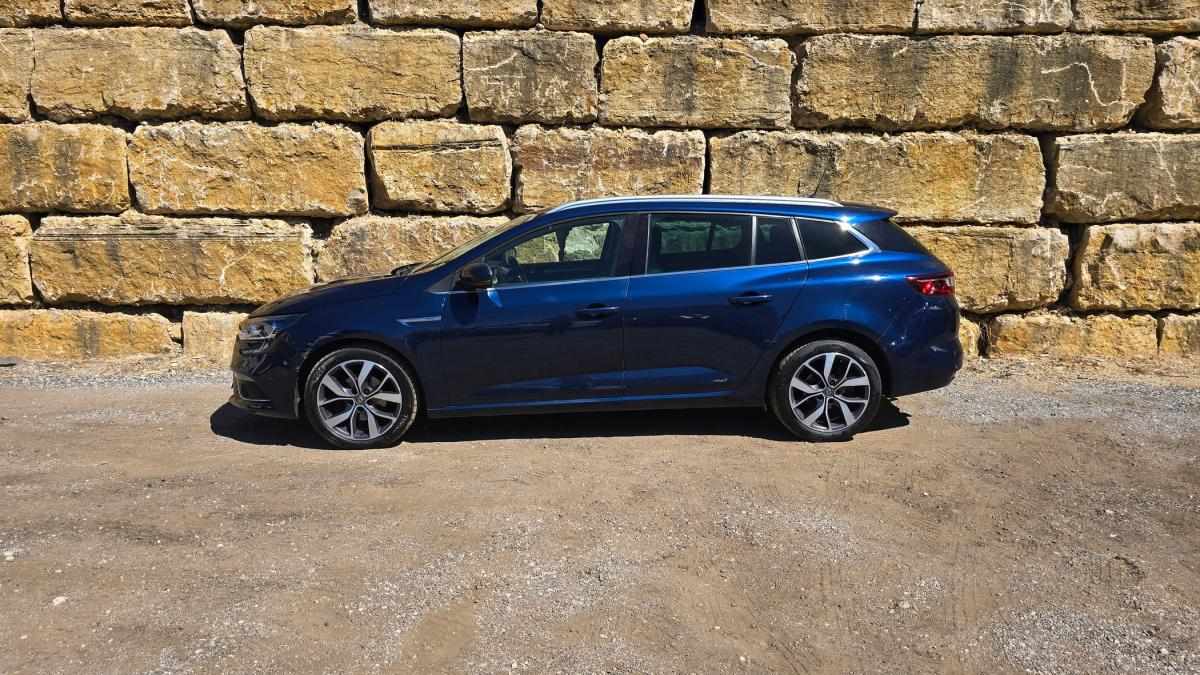 renault-megane-sport-tourer-2017-diesel-1461cc