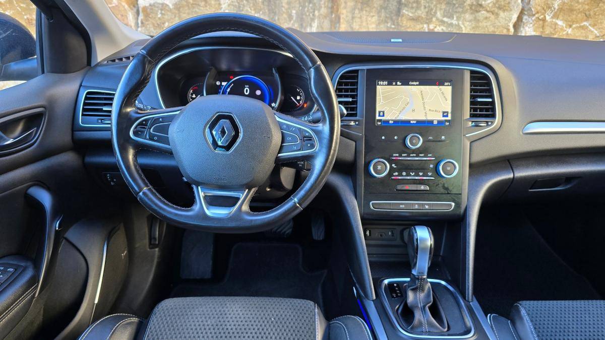 renault-megane-sport-tourer-2017-diesel-1461cc