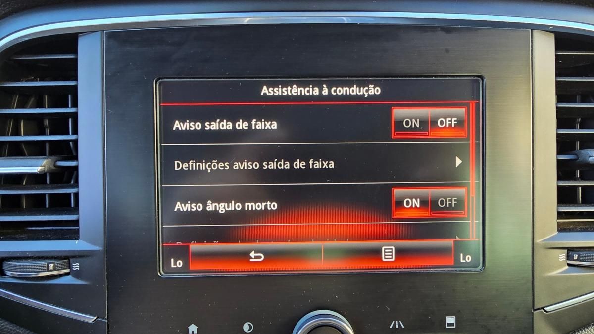 renault-megane-sport-tourer-2017-diesel-1461cc