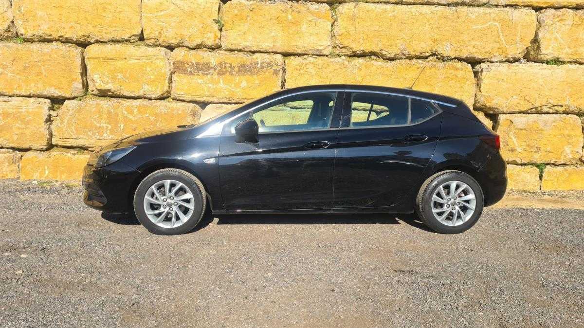 opel-astra-2021-diesel-1496cc