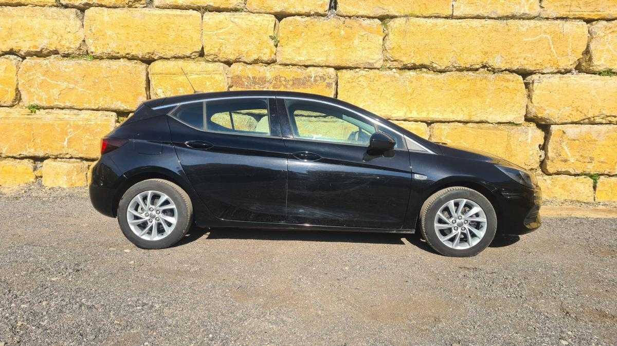 opel-astra-2021-diesel-1496cc