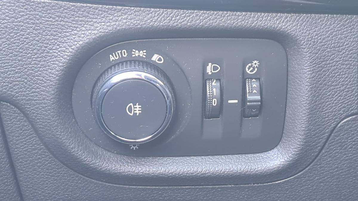opel-astra-2021-diesel-1496cc
