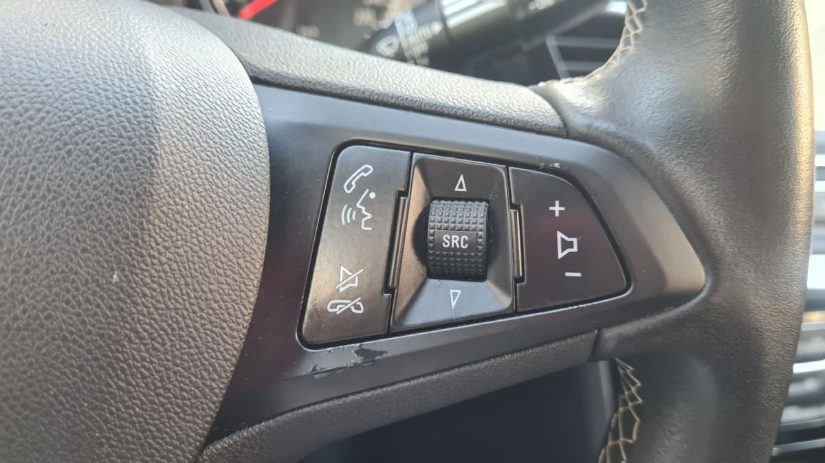opel-astra-2021-diesel-1496cc