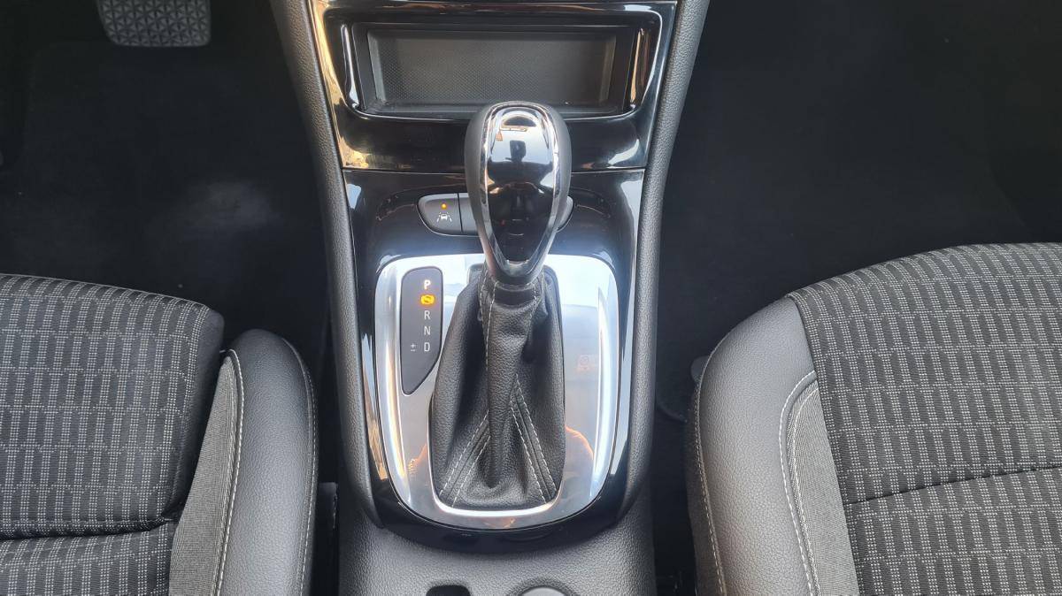 opel-astra-2021-diesel-1496cc