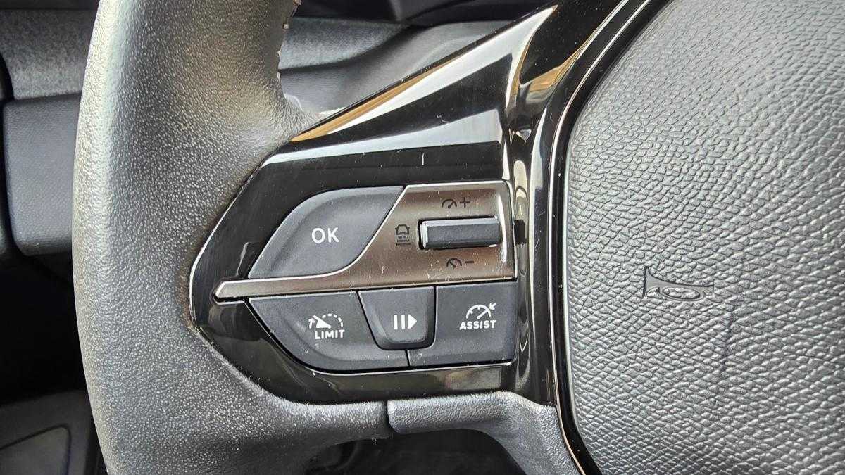 peugeot-308-sw-2022-diesel-1499cc