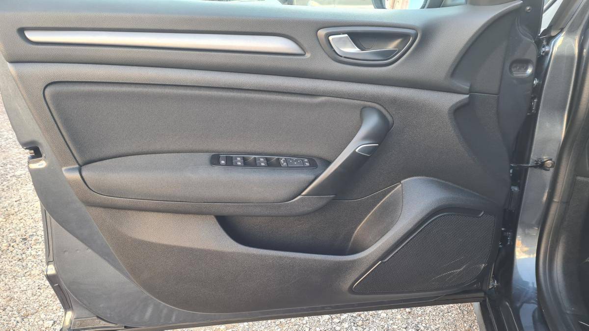 renault-megane-2022-diesel-1461cc