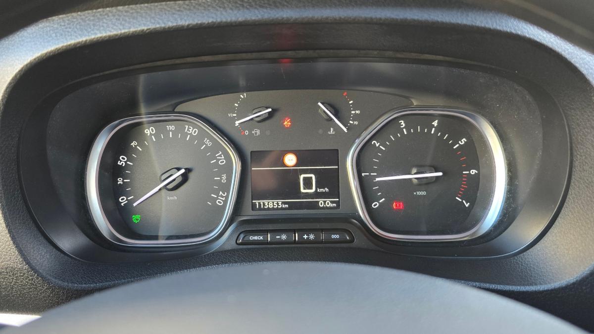 citroen-spacetourer-2019-diesel-1499cc
