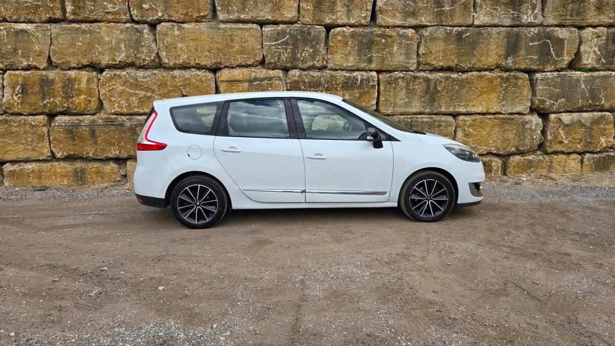 renault-grand-scenic-2012-diesel-1598cc