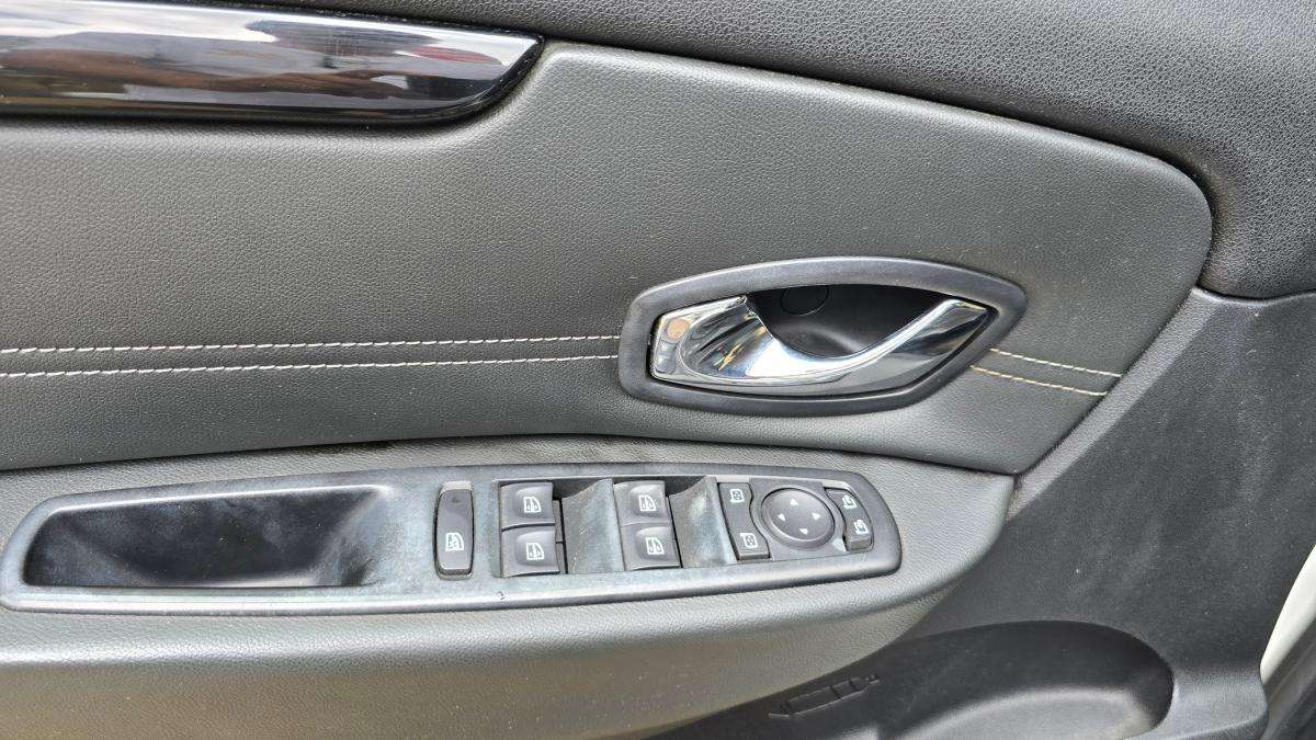 renault-grand-scenic-2012-diesel-1598cc