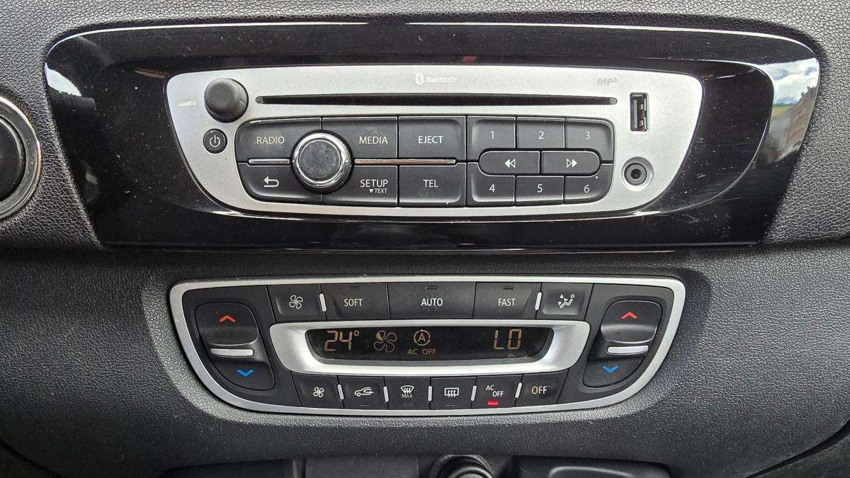 renault-grand-scenic-2012-diesel-1598cc
