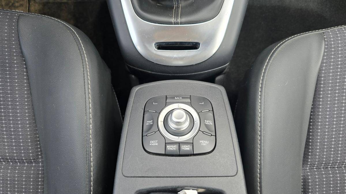 renault-grand-scenic-2012-diesel-1598cc