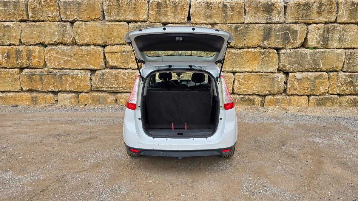 renault-grand-scenic-2012-diesel-1598cc