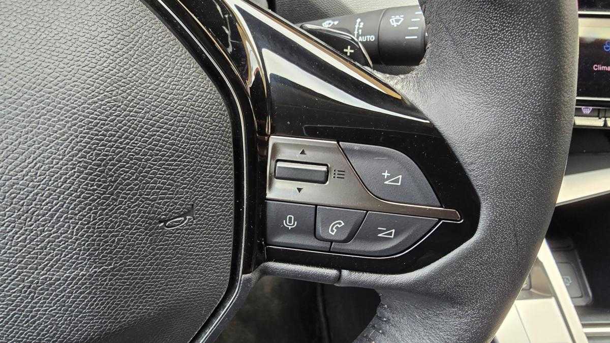peugeot-308-sw-2022-diesel-1499cc