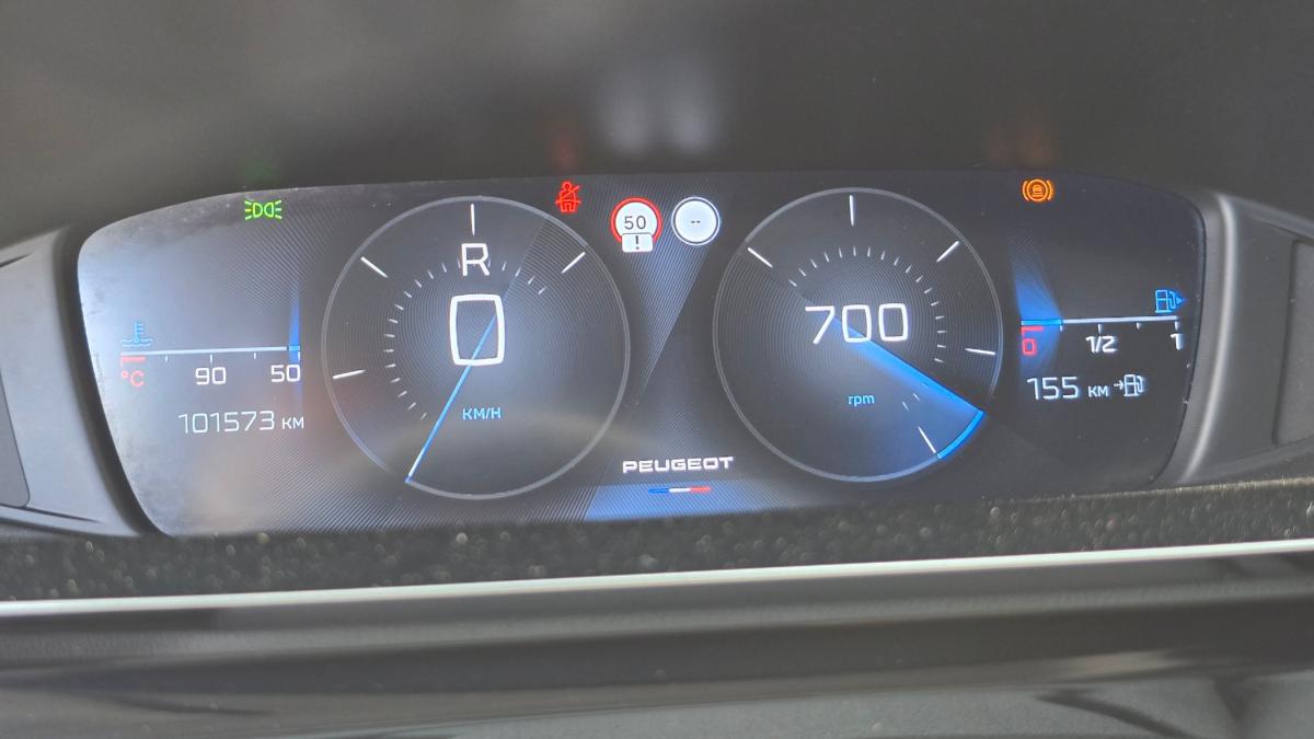 peugeot-308-sw-2022-diesel-1499cc