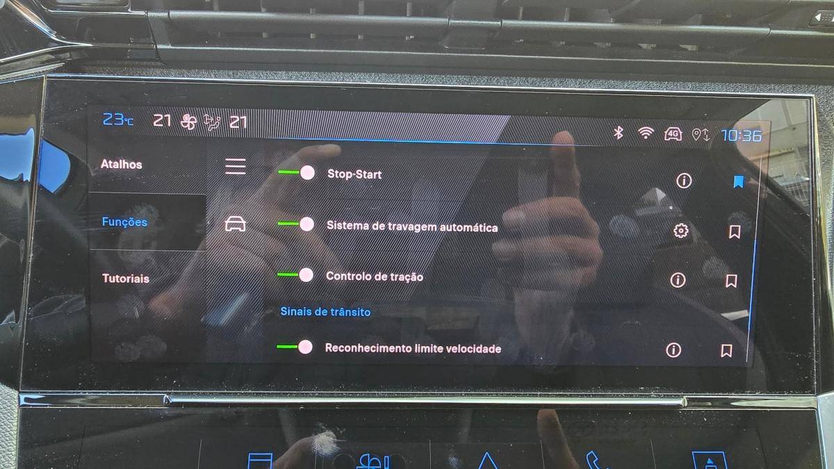 peugeot-308-sw-2022-diesel-1499cc