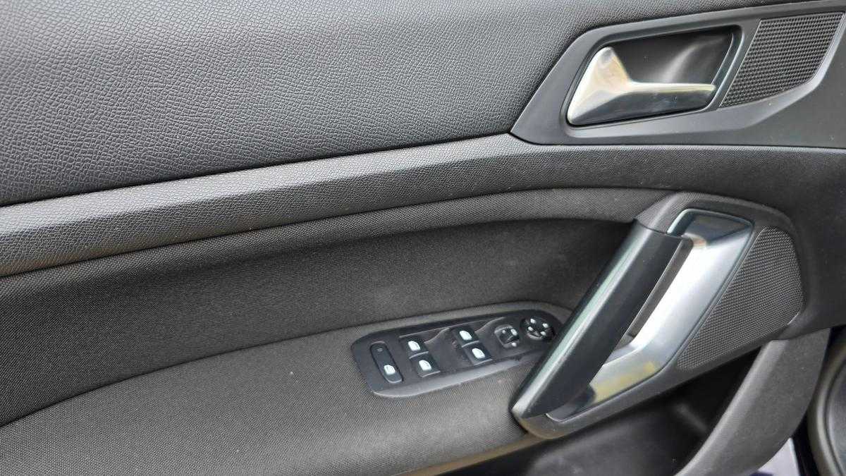 peugeot-308-sw-2016-diesel-1560cc