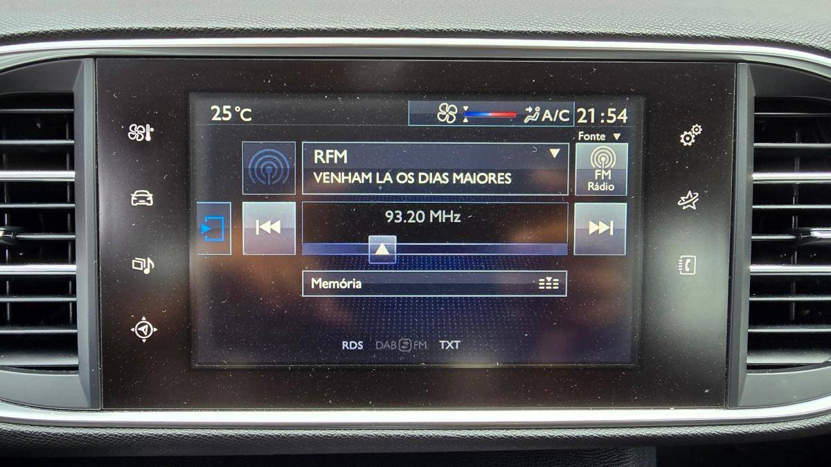 peugeot-308-sw-2016-diesel-1560cc