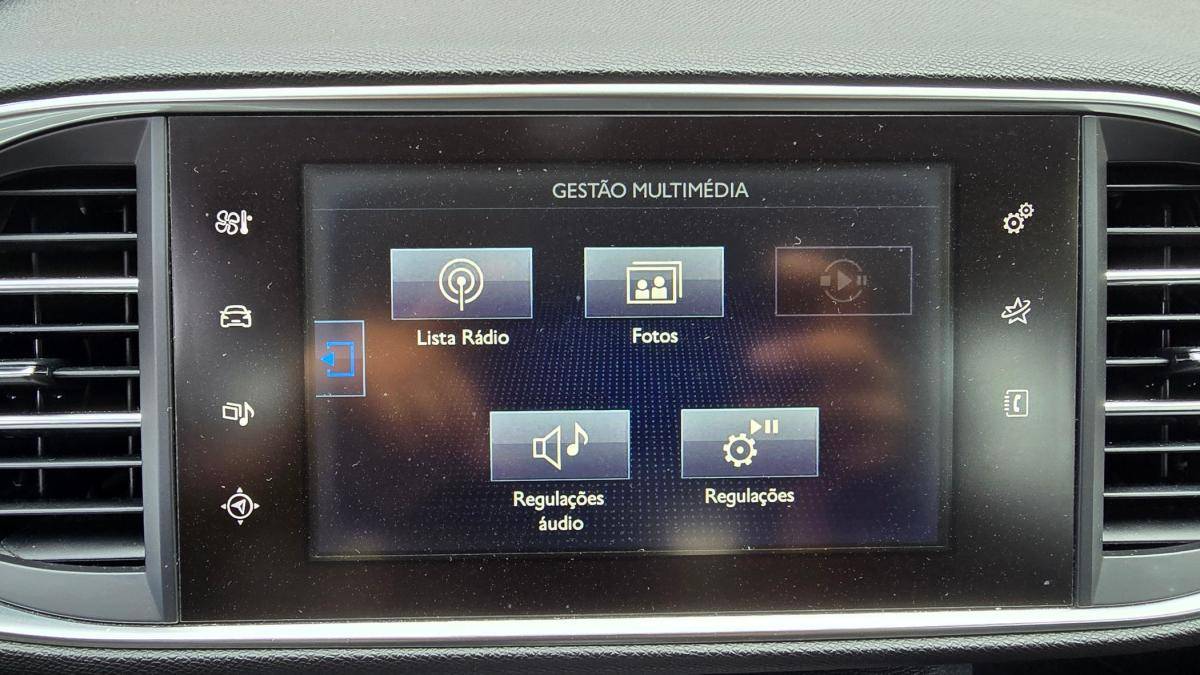 peugeot-308-sw-2016-diesel-1560cc