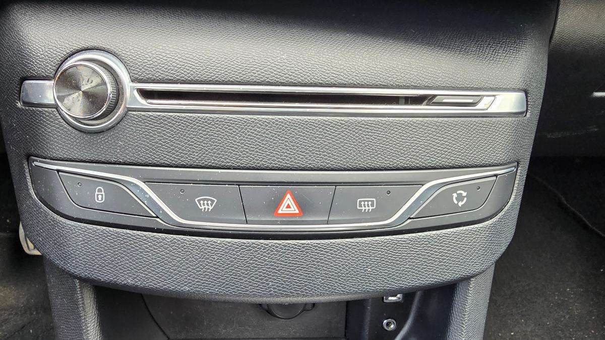 peugeot-308-sw-2016-diesel-1560cc
