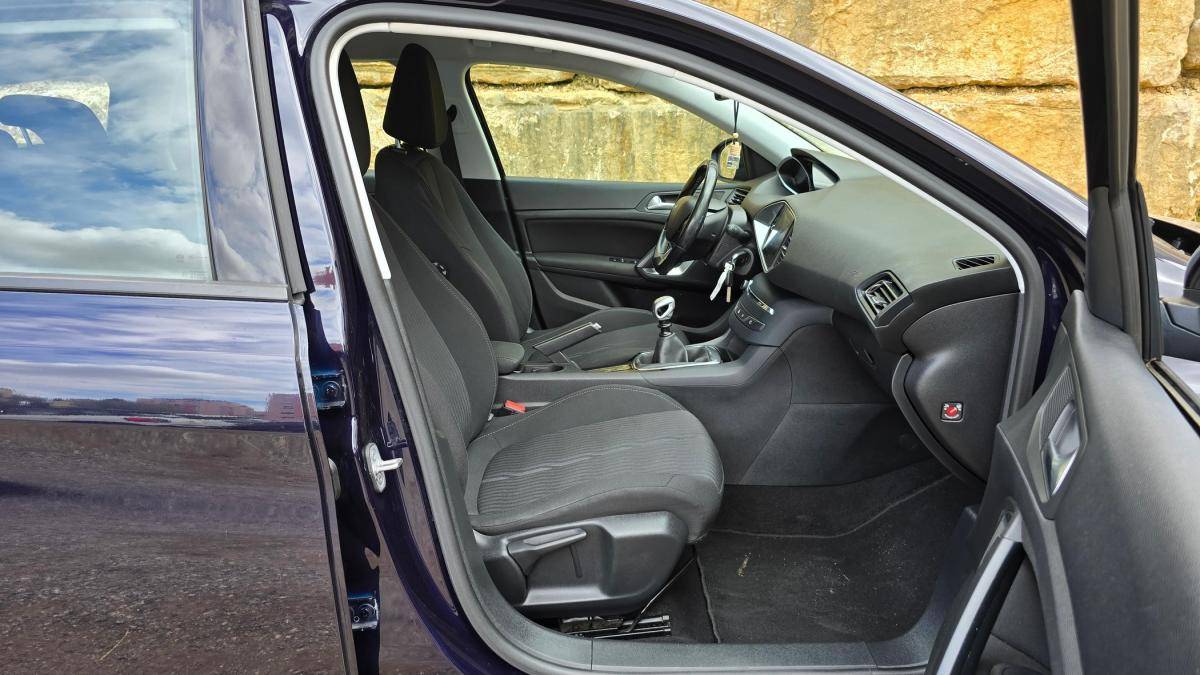 peugeot-308-sw-2016-diesel-1560cc