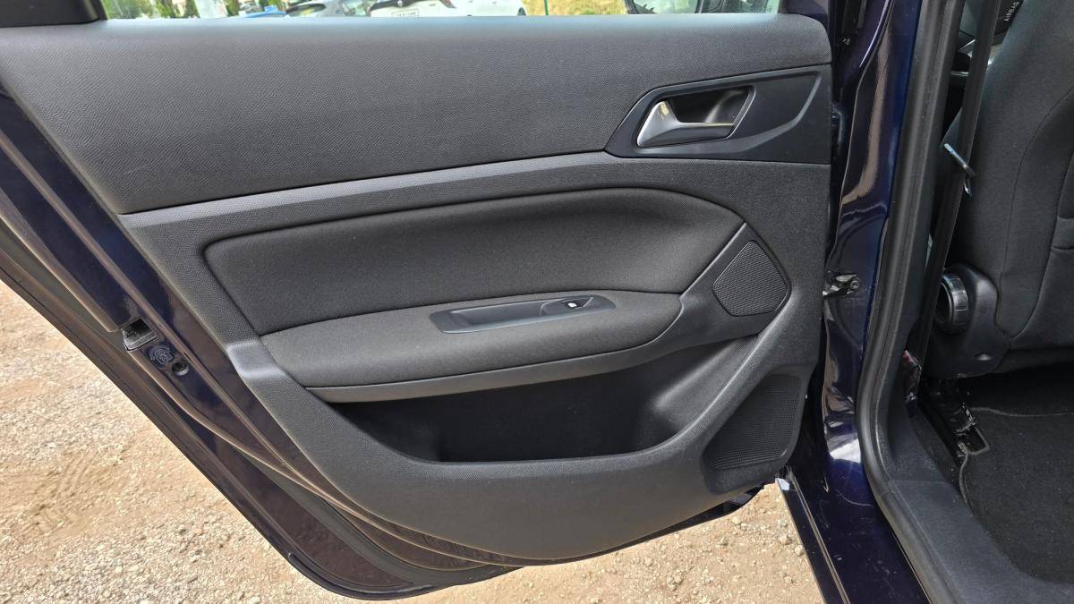 peugeot-308-sw-2016-diesel-1560cc